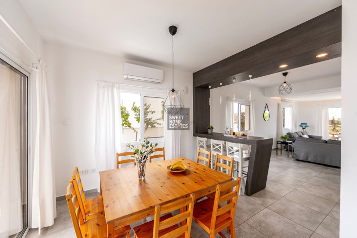 Image No.8-3 Bed House for sale