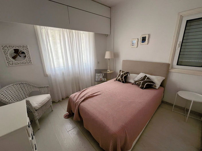 Image No.17-5 Bed House for sale