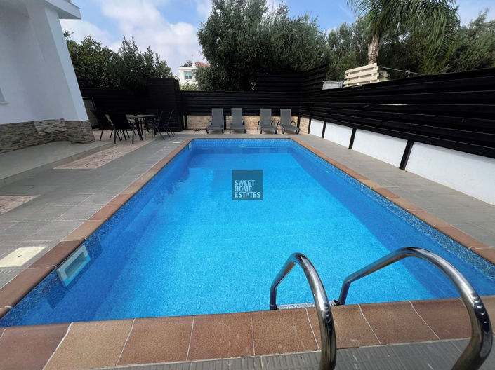 Image No.21-3 Bed House for sale