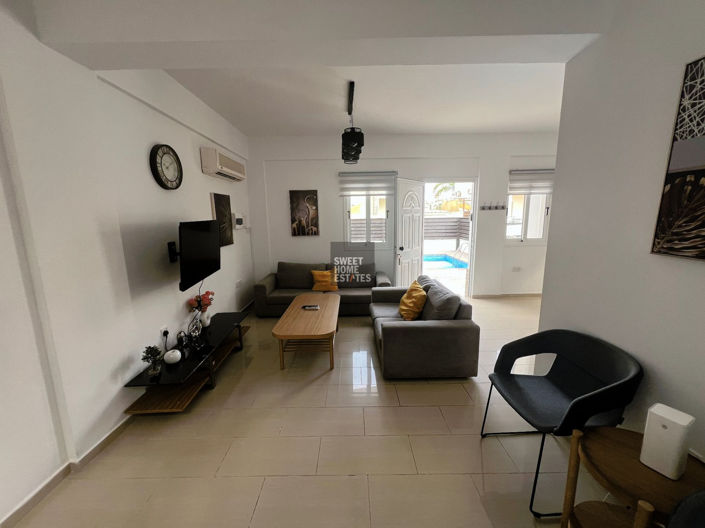 Image No.6-3 Bed House for sale