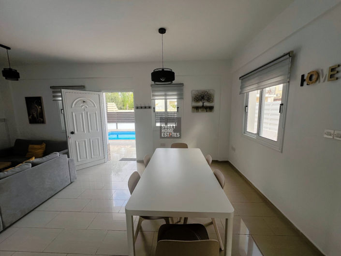 Image No.8-3 Bed House for sale