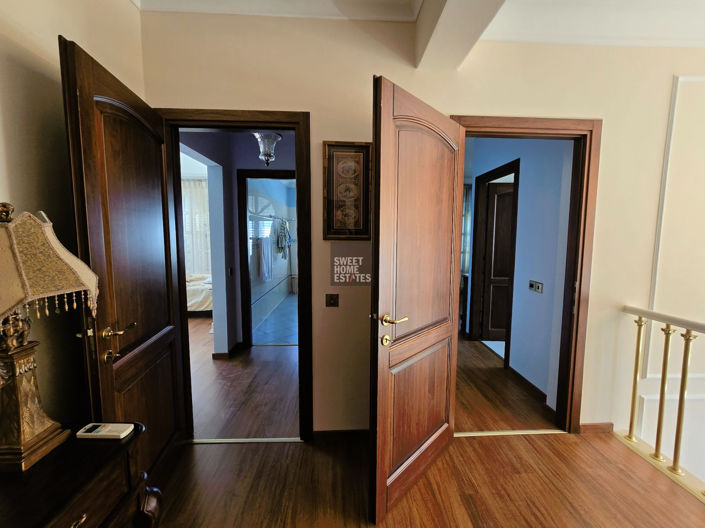 Image No.14-4 Bed House for sale