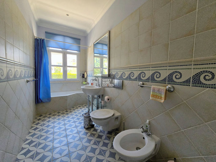 Image No.19-4 Bed House for sale