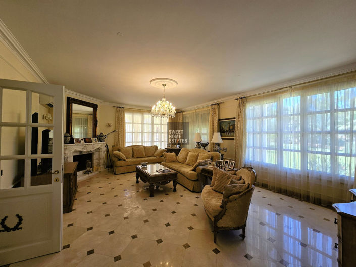 Image No.6-4 Bed House for sale