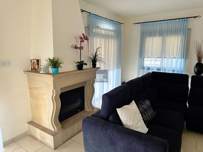 Image No.5-4 Bed House for sale