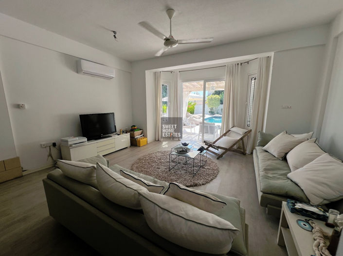 Image No.13-3 Bed House for sale