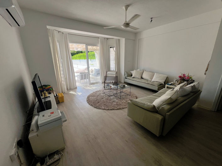 Image No.15-3 Bed House for sale