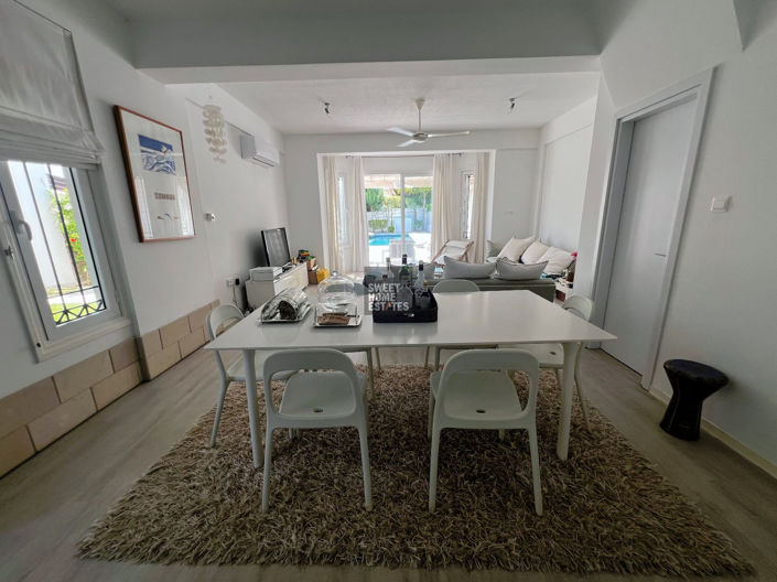 Image No.17-3 Bed House for sale