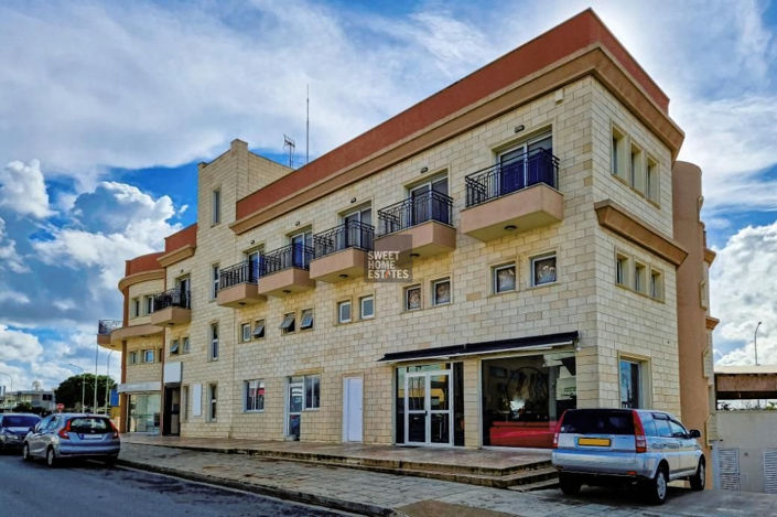 Image No.5-Commercial for sale