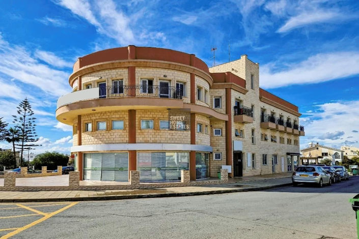 Image No.8-Commercial for sale