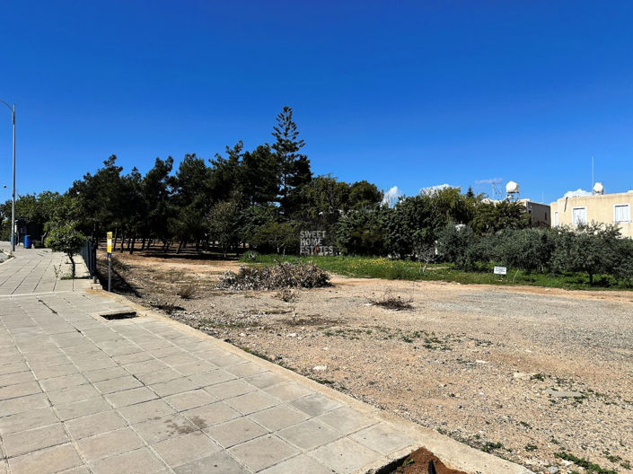 Image No.2-Terre à vendre à Paralimni