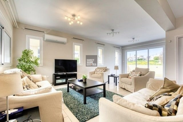 Image No.1-Maison de 4 chambres à vendre à Leivadia