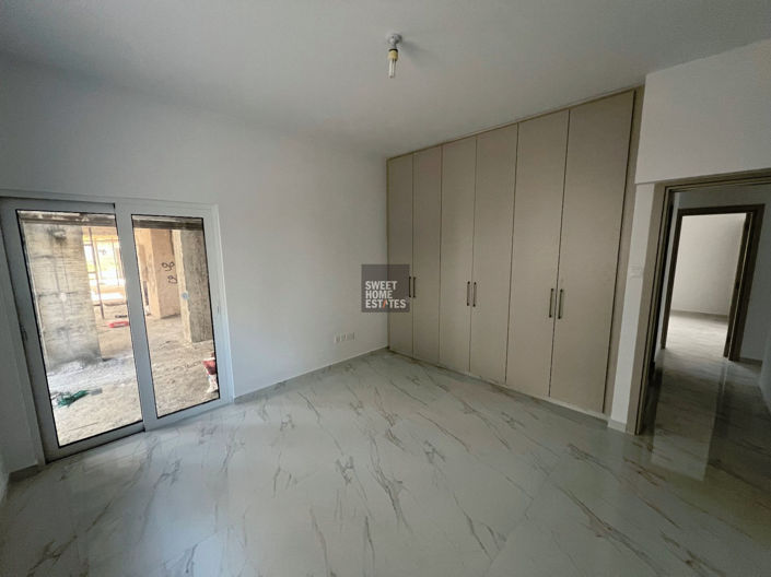 Image No.15-3 Bed House for sale