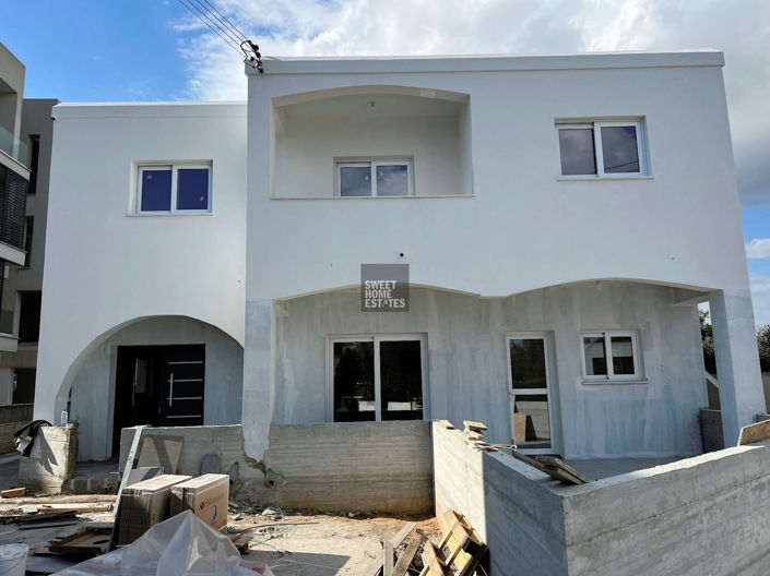 Image No.19-3 Bed House for sale