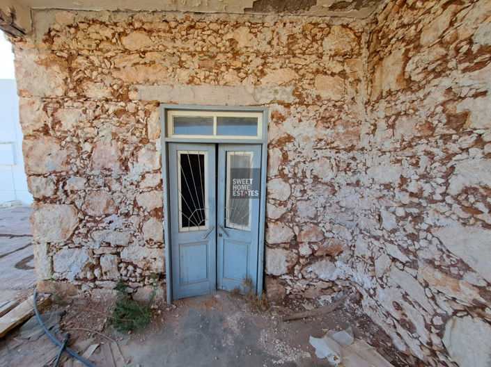 Image No.1-2 Bed House for sale