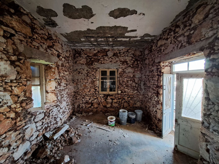 Image No.11-2 Bed House for sale