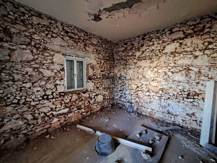 Image No.6-2 Bed House for sale