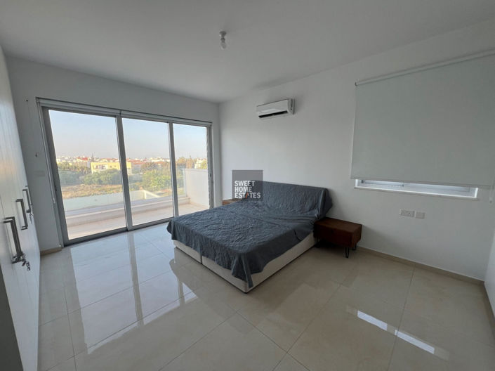 Image No.11-4 Bed House for sale