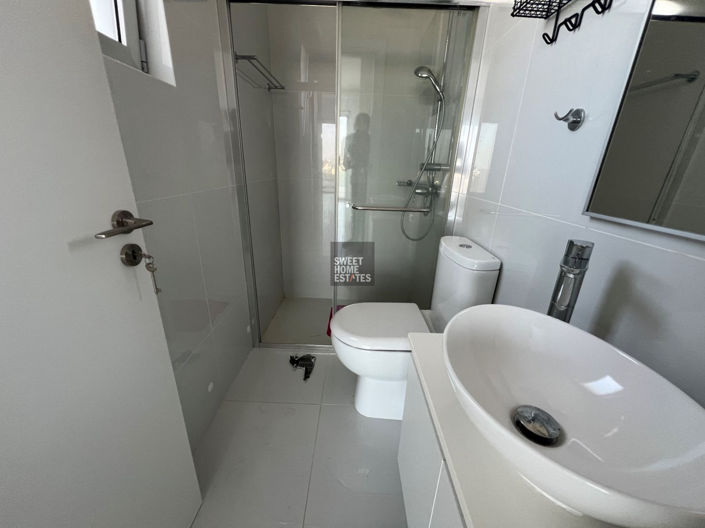 Image No.17-4 Bed House for sale