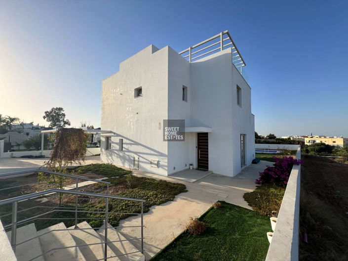 Image No.26-4 Bed House for sale