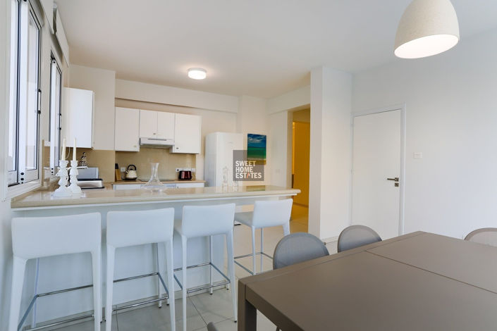 Image No.10-3 Bed House for sale