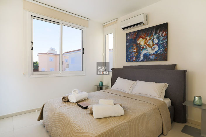 Image No.15-3 Bed House for sale