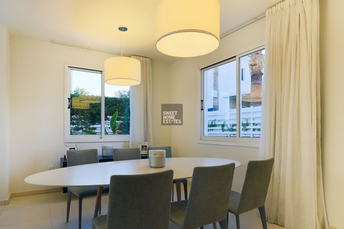 Image No.7-3 Bed House for sale