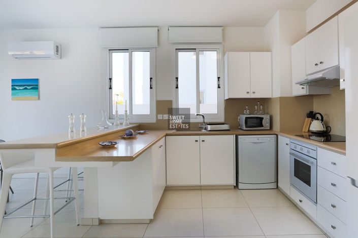 Image No.8-3 Bed House for sale