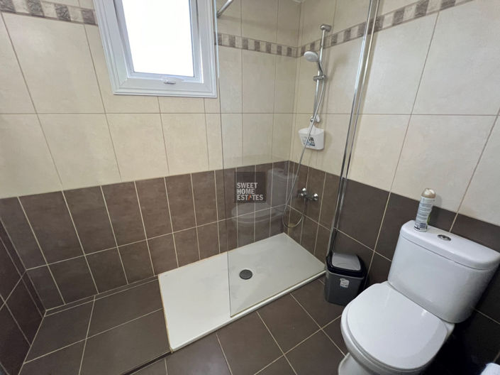 Image No.15-3 Bed House for sale