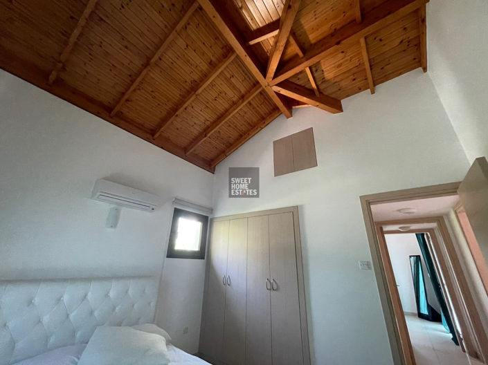 Image No.15-2 Bed House for sale