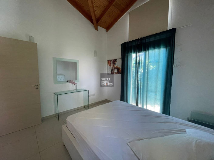 Image No.17-2 Bed House for sale