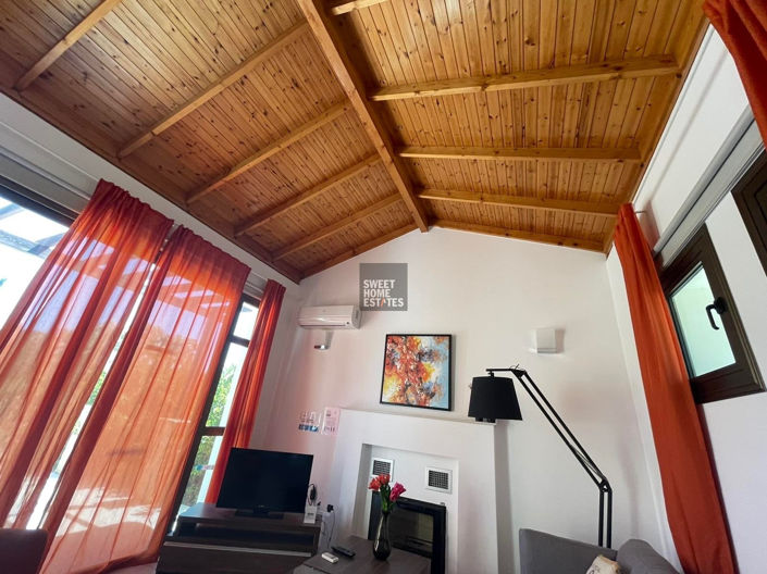 Image No.5-2 Bed House for sale