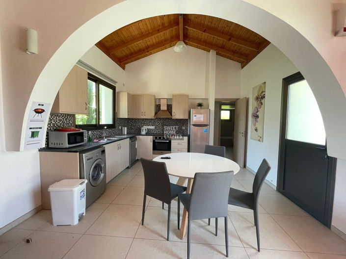 Image No.6-2 Bed House for sale