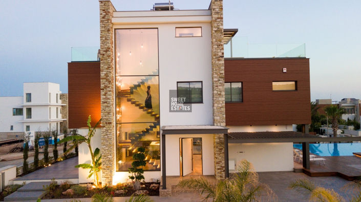 Image No.3-3 Bed House for sale