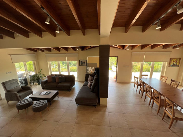 Image No.11-6 Bed House for sale