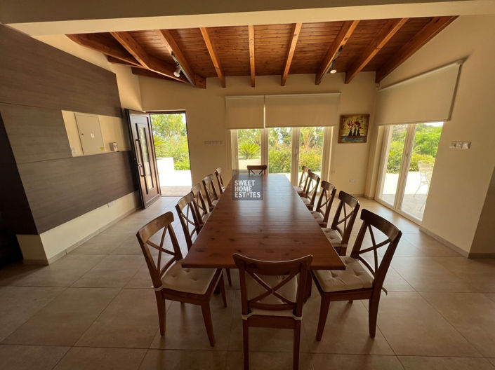 Image No.13-6 Bed House for sale