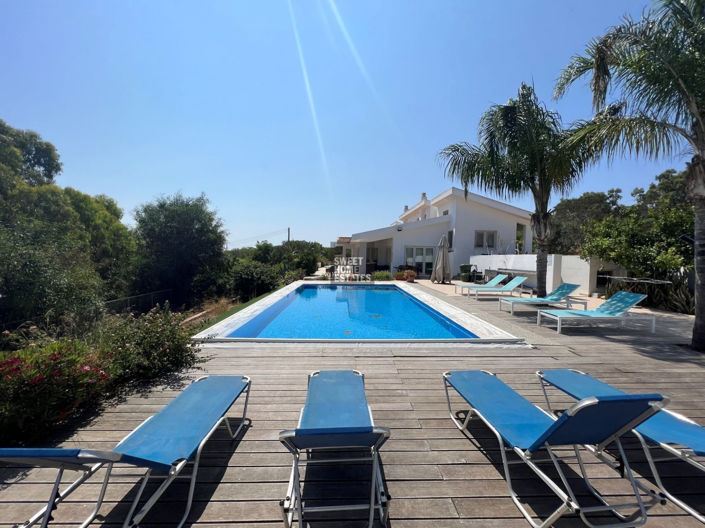 Image No.4-6 Bed House for sale