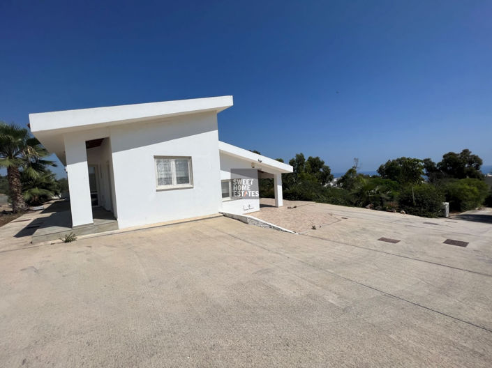 Image No.40-6 Bed House for sale