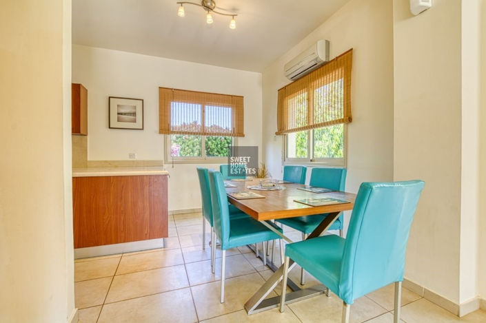 Image No.10-3 Bed House for sale