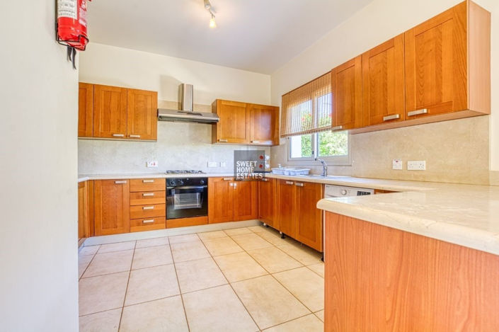 Image No.9-3 Bed House for sale