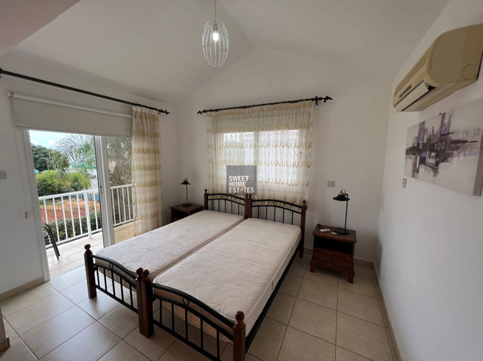 Image No.13-3 Bed House for sale