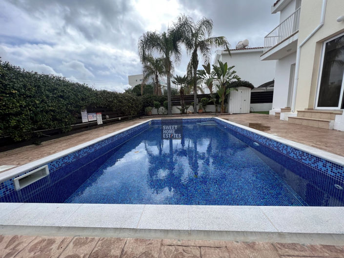 Image No.20-3 Bed House for sale