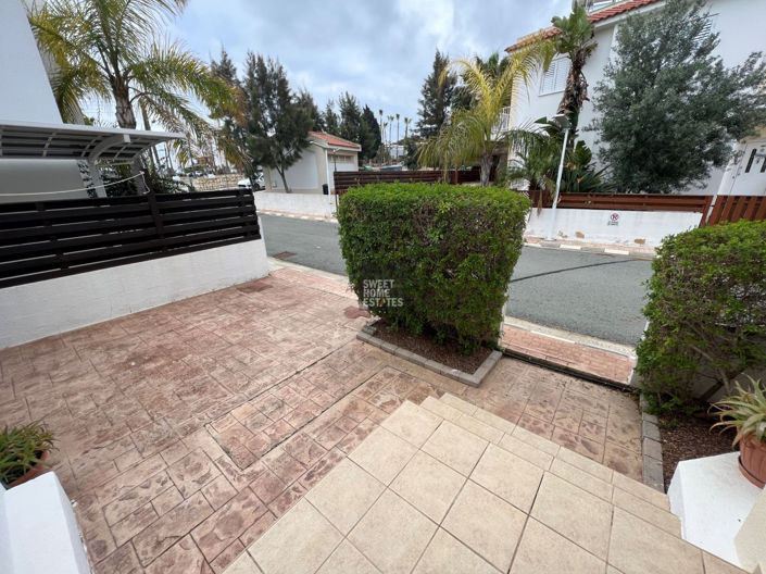 Image No.26-3 Bed House for sale