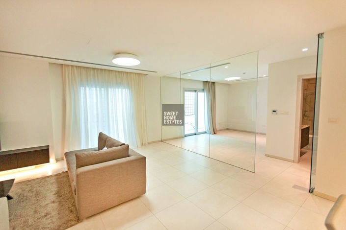 Image No.10-4 Bed House for sale