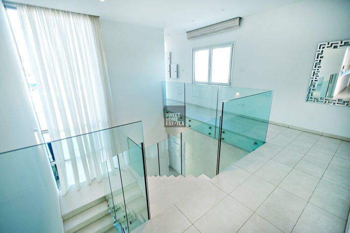 Image No.23-4 Bed House for sale