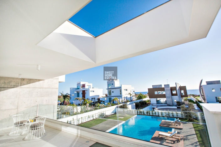 Image No.5-4 Bed House for sale