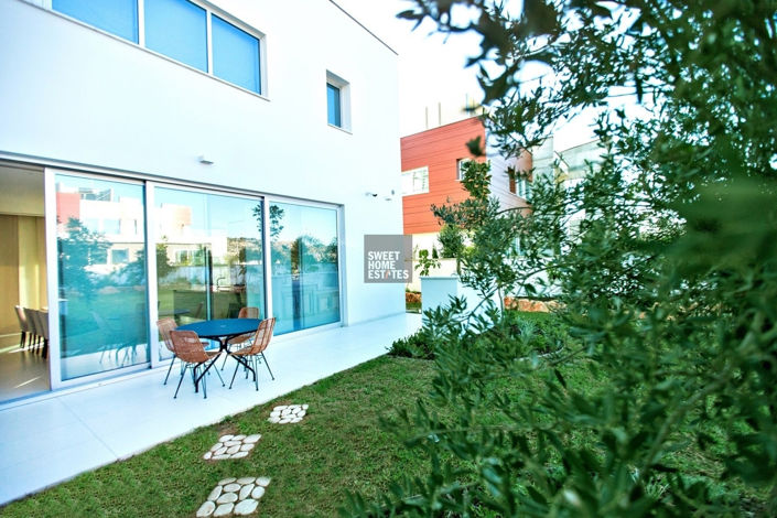 Image No.7-4 Bed House for sale