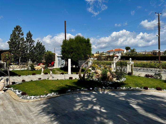 Image No.11-6 Bed House for sale