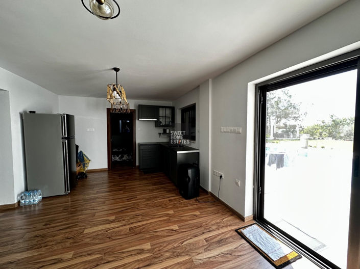 Image No.46-6 Bed House for sale