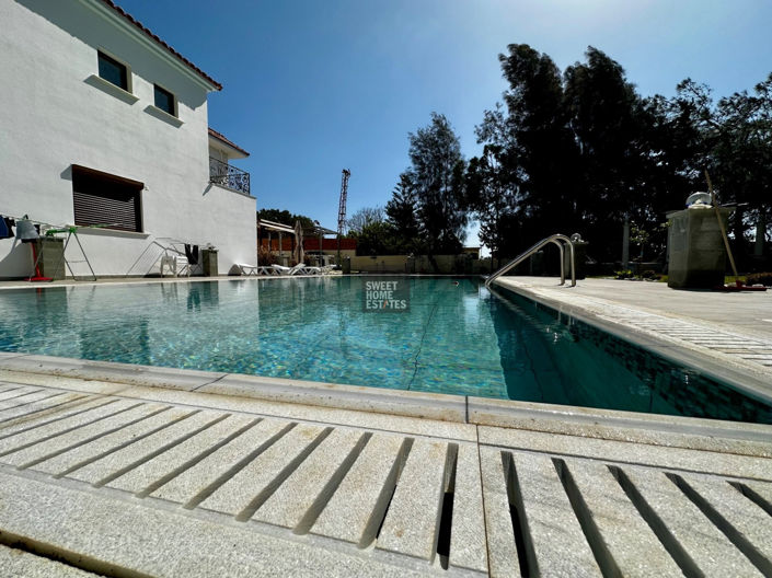 Image No.5-6 Bed House for sale